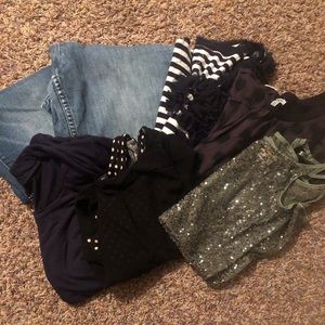 7 PIECES OF CLOTHING$14 all sizelarge except jeans